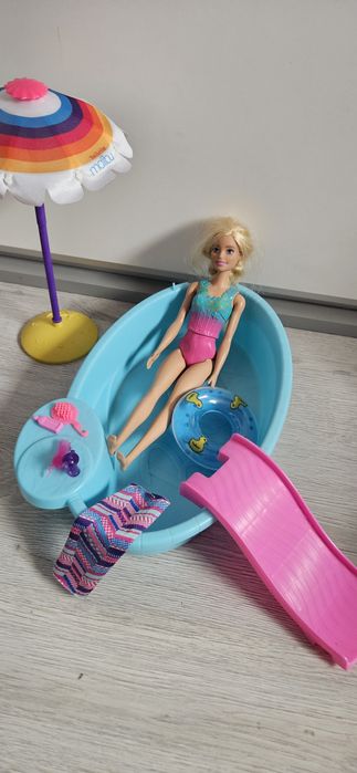 asen , zestaw plażowy + 2x barbie