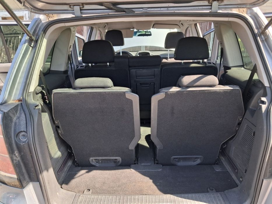 Opel Zafira 2005 rok 2.2 benzyna