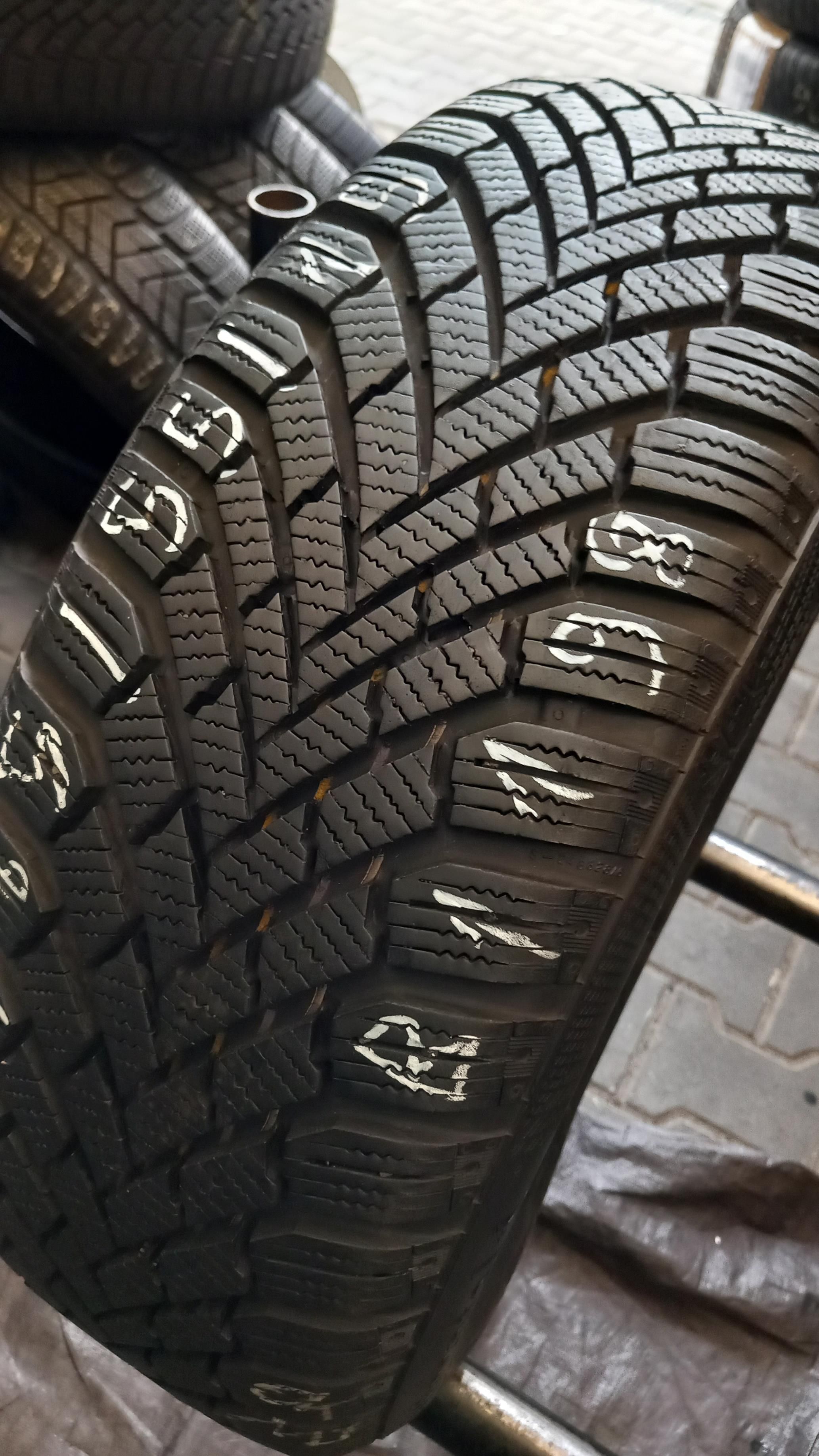 185/55/15 Continental Winter Contact TS860 82T