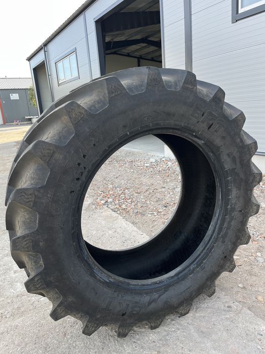 Opona 600/65R 38 BKT