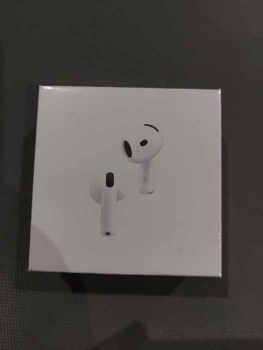 AirPods 4 with actvi noise cancellation