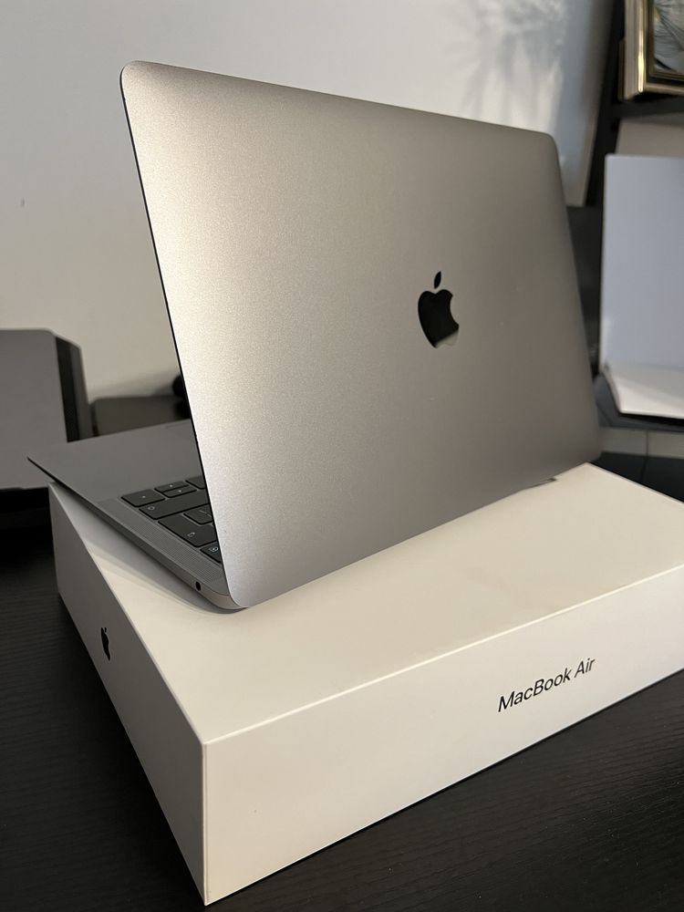 Mac Book Air 13 2019 A1932