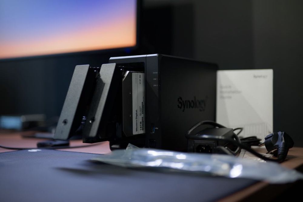 ** NAS Synology DS723+ + dyski HGST 2x18=36 TB - WSZYSTKO NÓWKI !!! **