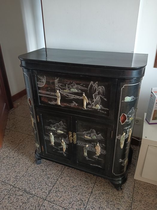 Móvel chinês vintage