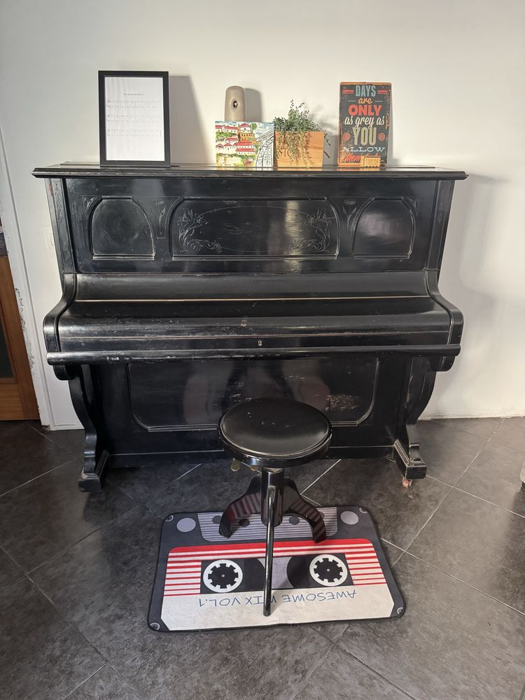Piano acústico Görs & Kalmann (Ano 1909)