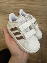 Детские кроссовки Adidas