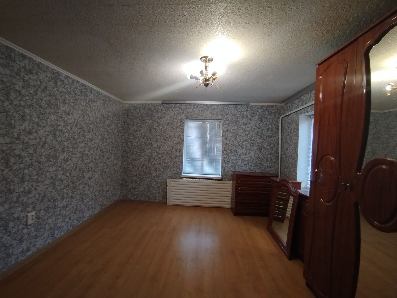 Терміновий продаж частини будинку в центрі мі
