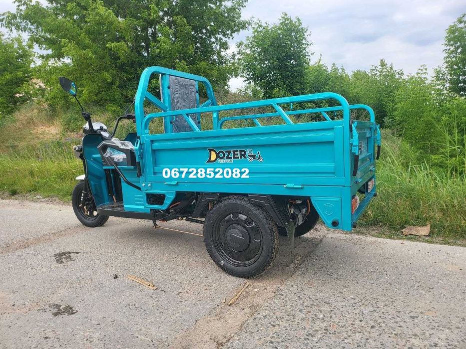 Електроцикл вантажний з кабіной Dozer Model 1 до 400кг Запас ходу 50км