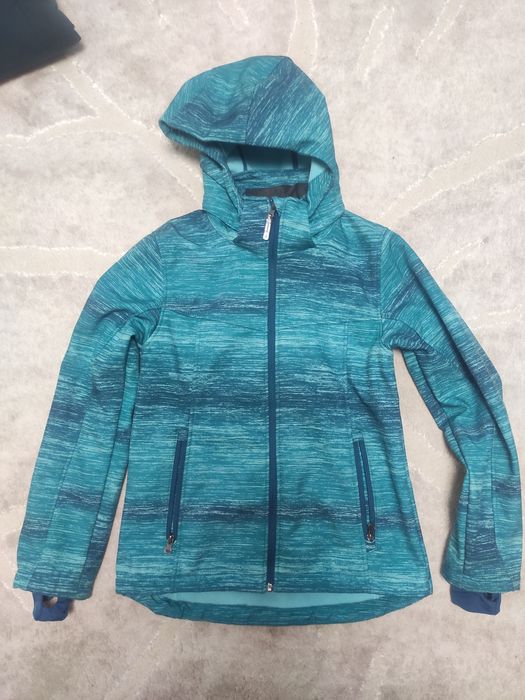 Демісезонна жіноча куртка