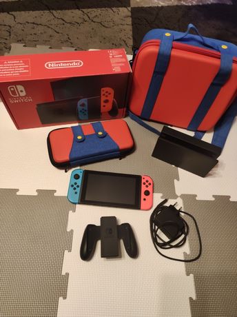 Konsola Nintendo Switch 32gb Red Blue HAC-001 etui walizka gry