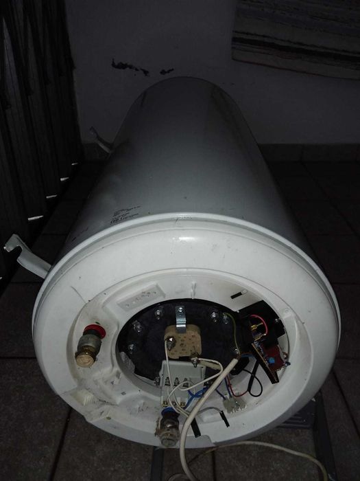 Cilindro de aguas sanitárias 150L