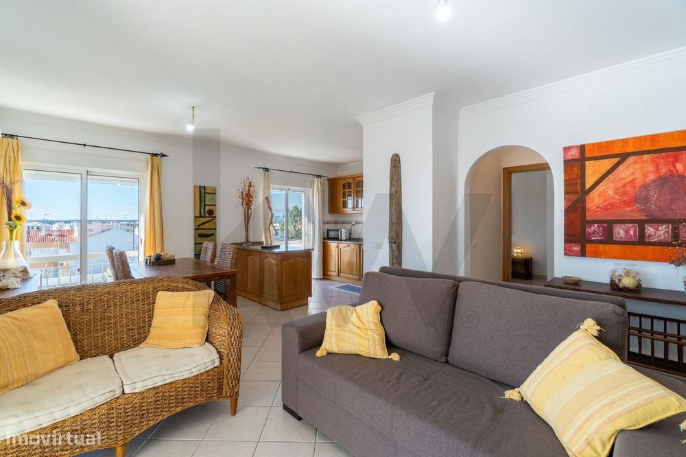 Apartamento T1+1 com Terraço 5.º Andar com Dois Elevadores, Como Novo,