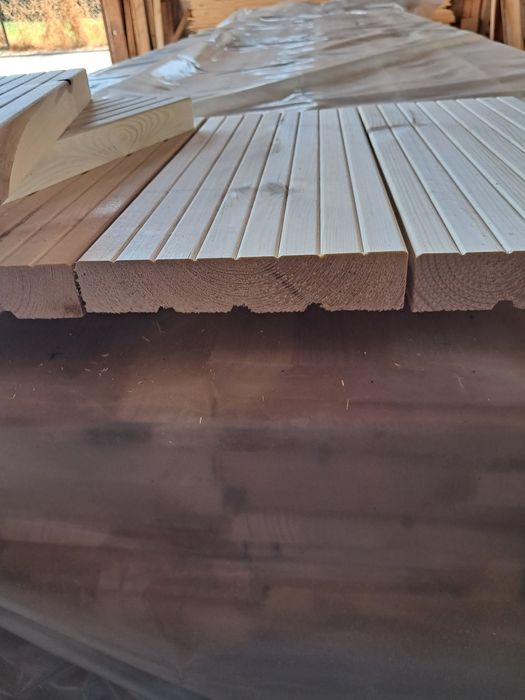 Deska podłogowa 1 gatunek gr 28 mm tarasowa, sufitowa  SOSNA