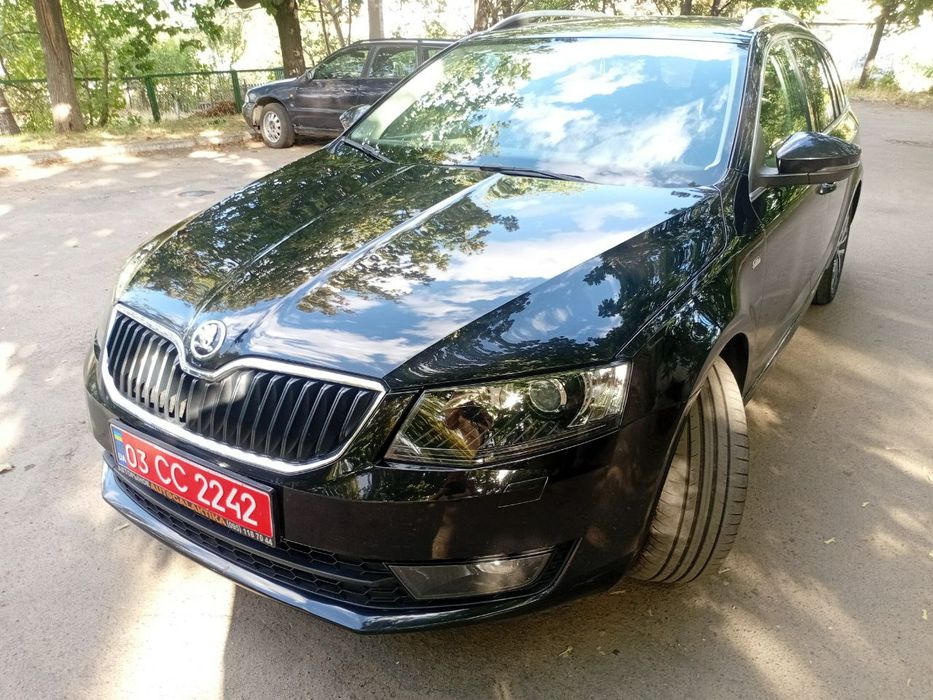 Продам skoda oktavia a7 автомат 1.8
