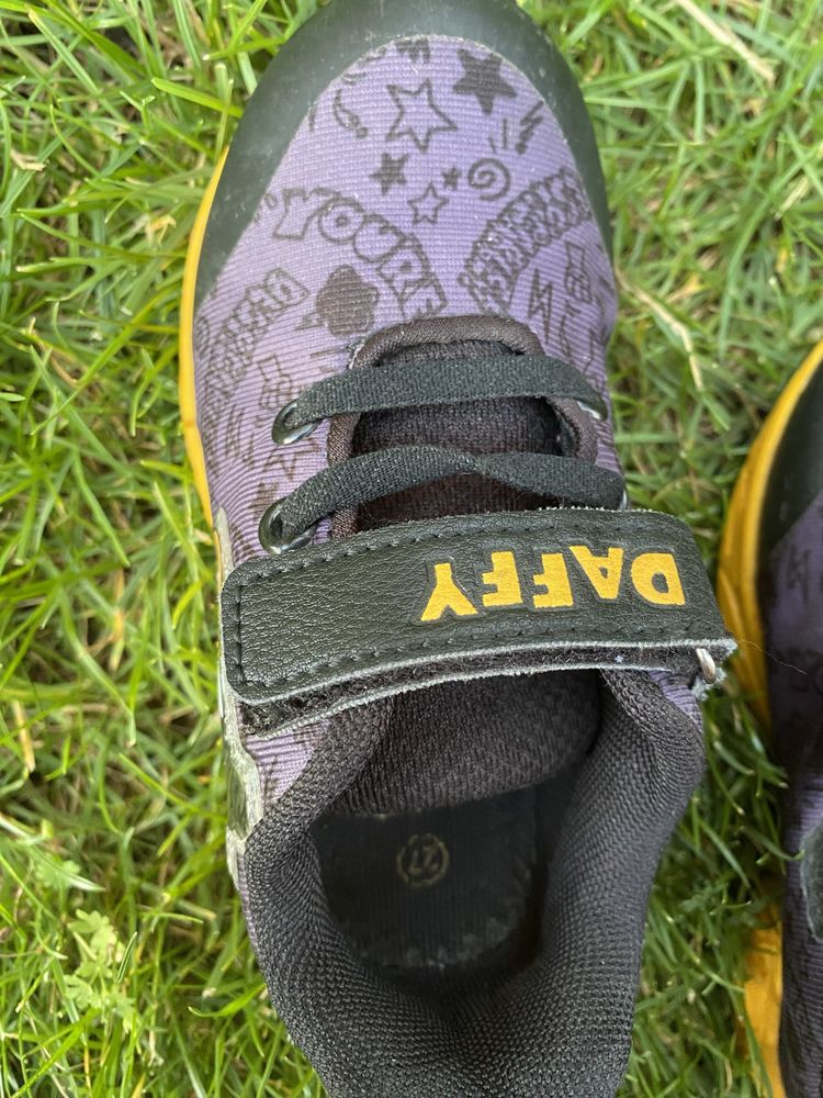 świecące sneakersy adidasy Looney Tunes rozmiar 27 buty dla chłopca