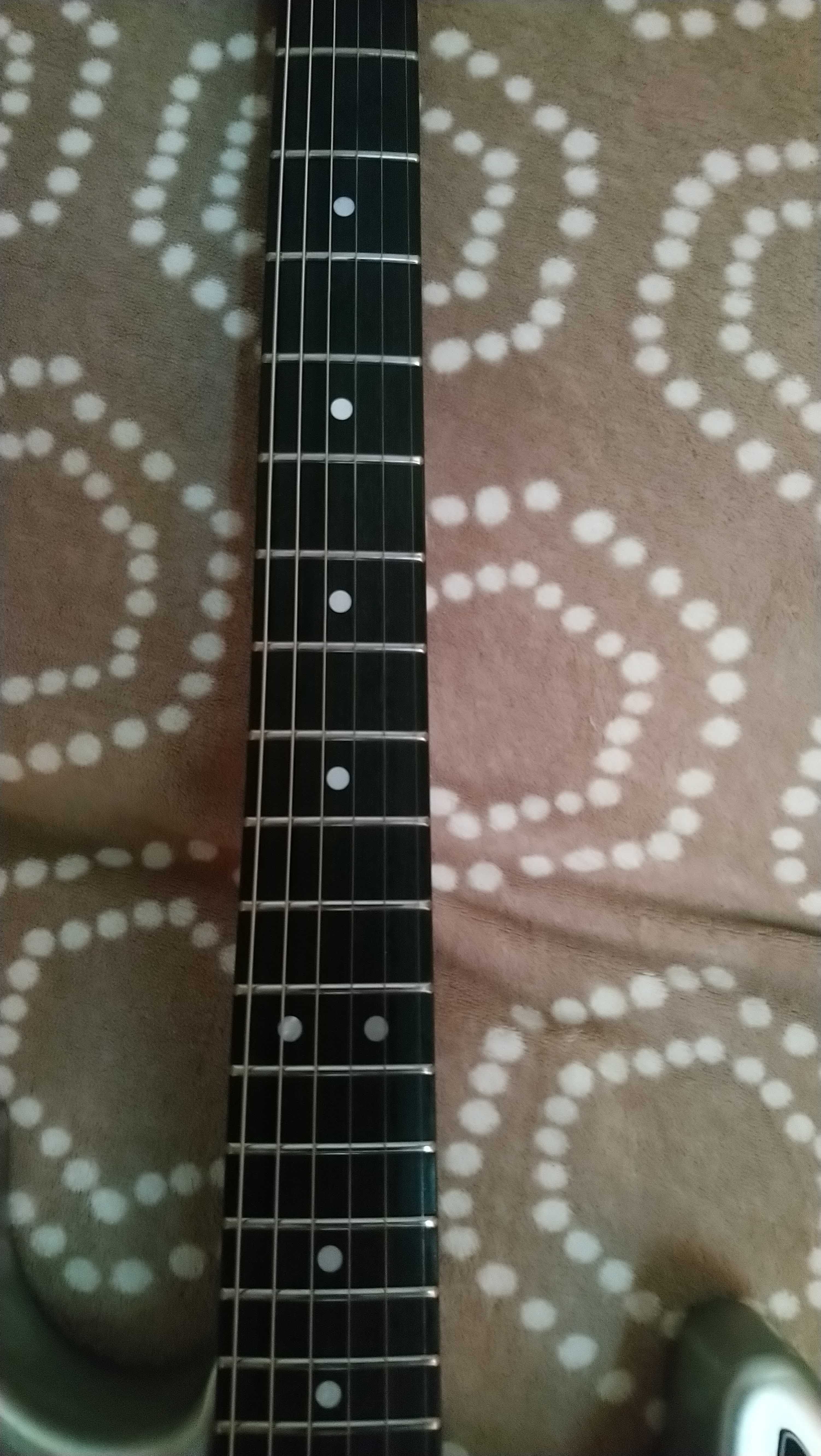 Sprzedam gitarę elektryczną mooer stratocaster