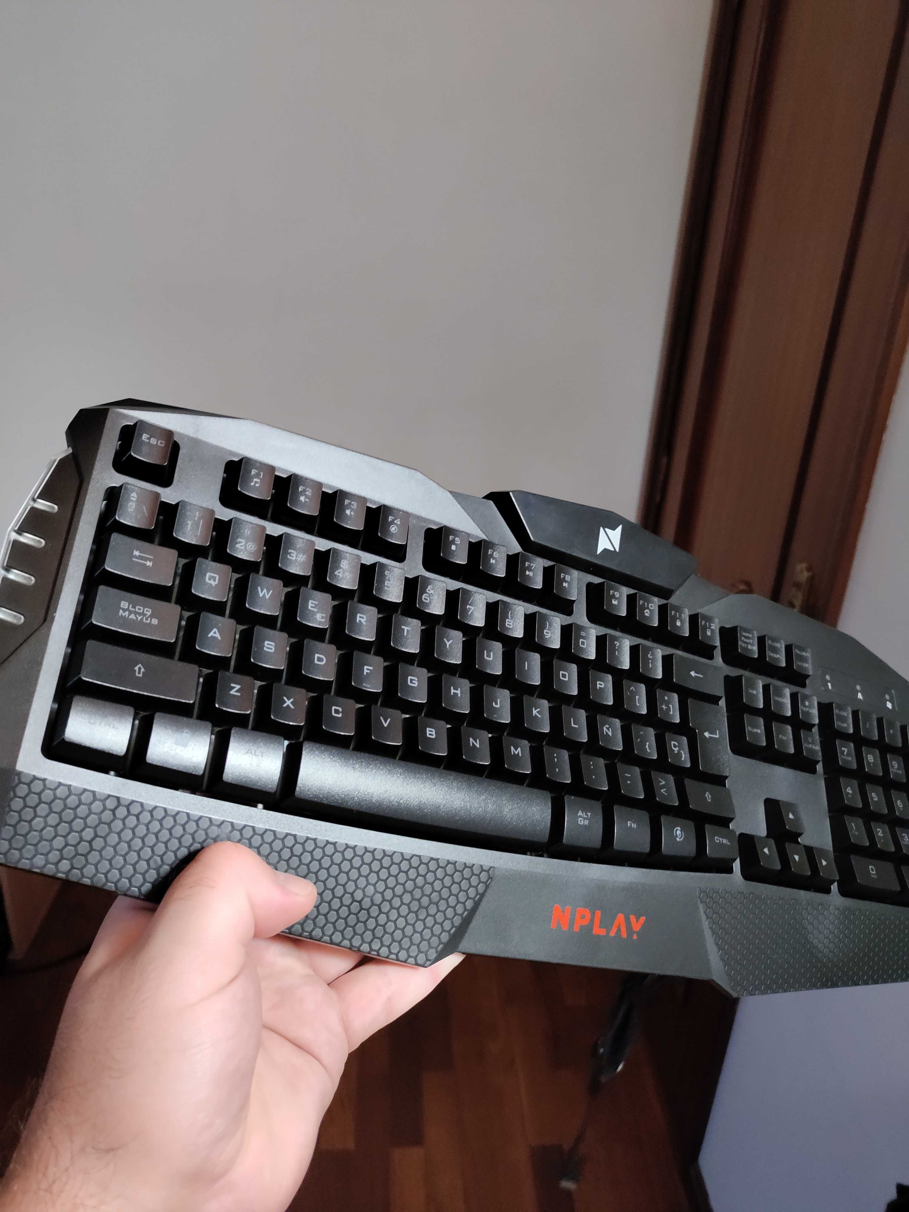 Teclado de Membrana NPlay Dominate 4.0