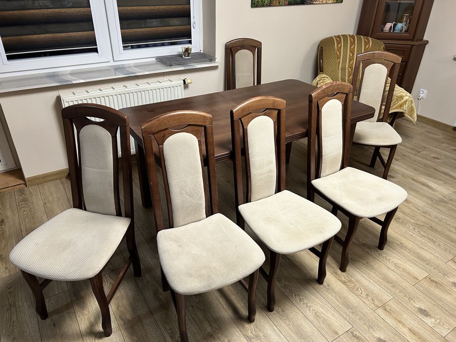Stół z 6 krzesłami