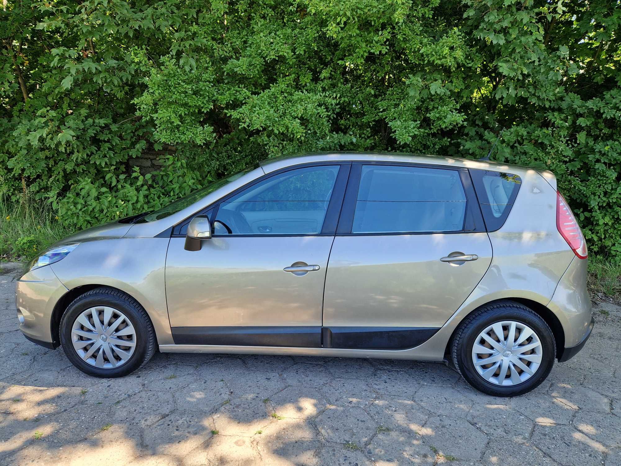 Sprzedam Renault Scenic 1.9 dCi