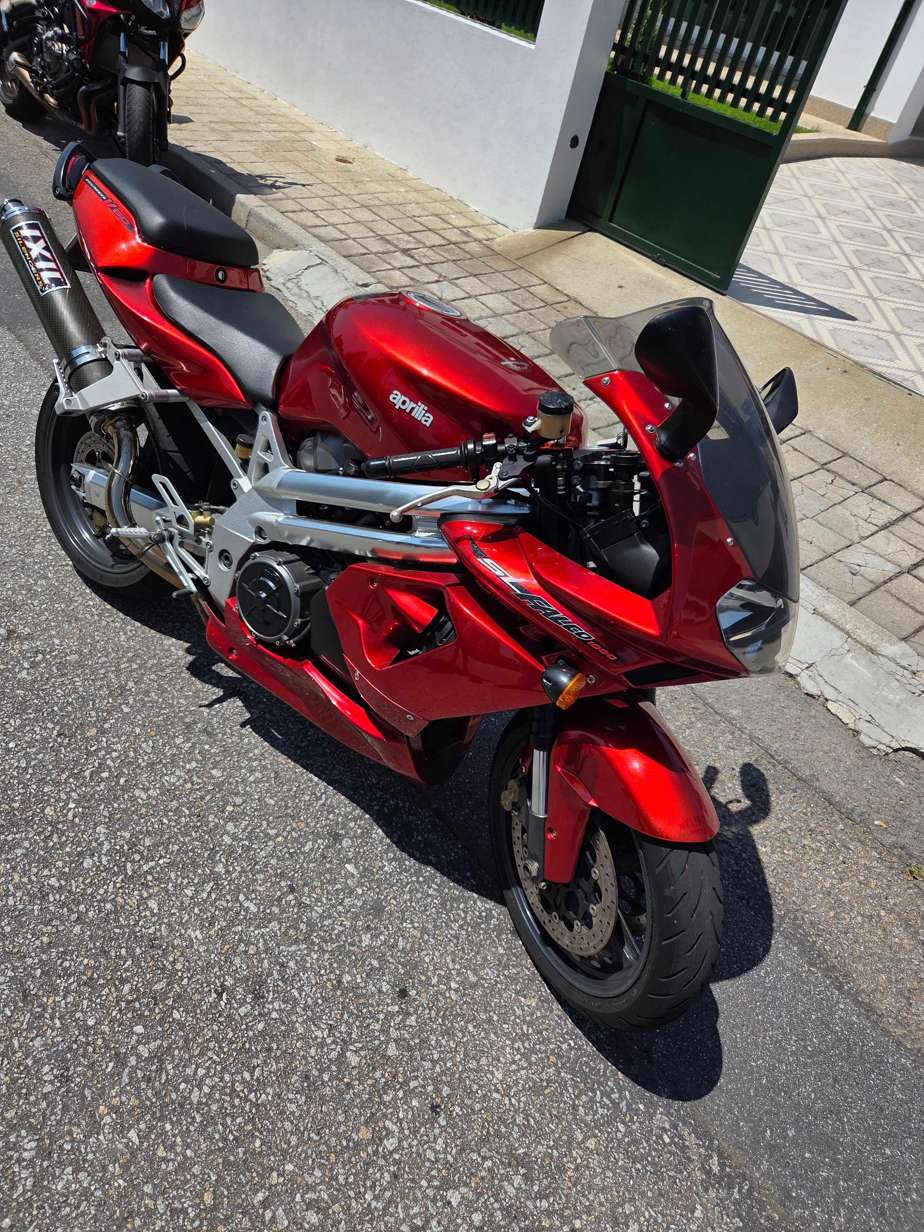 Aprilia SL 1000 Falco