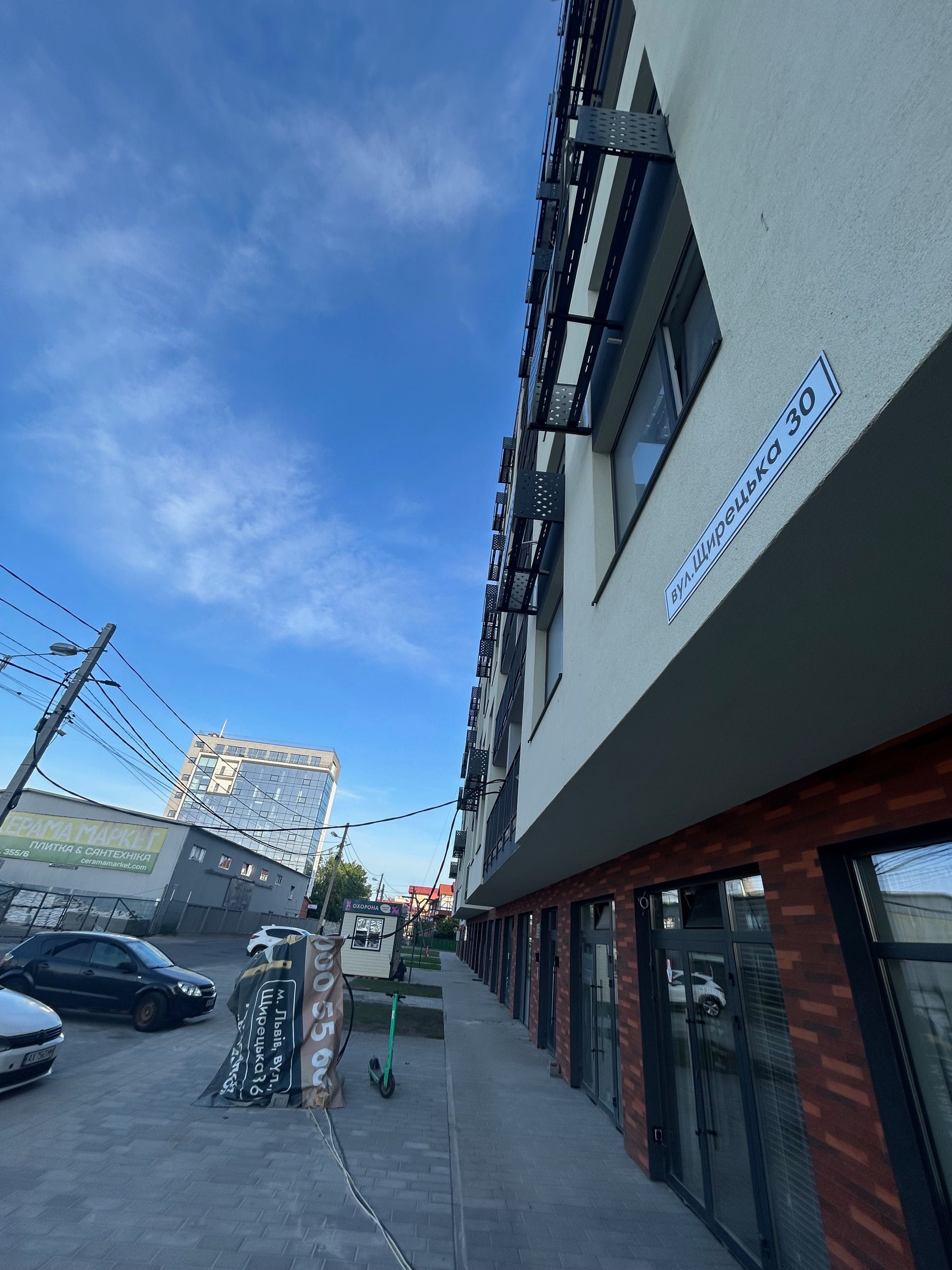 Оренда комерції перша лінія новобуд пл. 146 м2 Щирецька,36 ЖК Quoroom