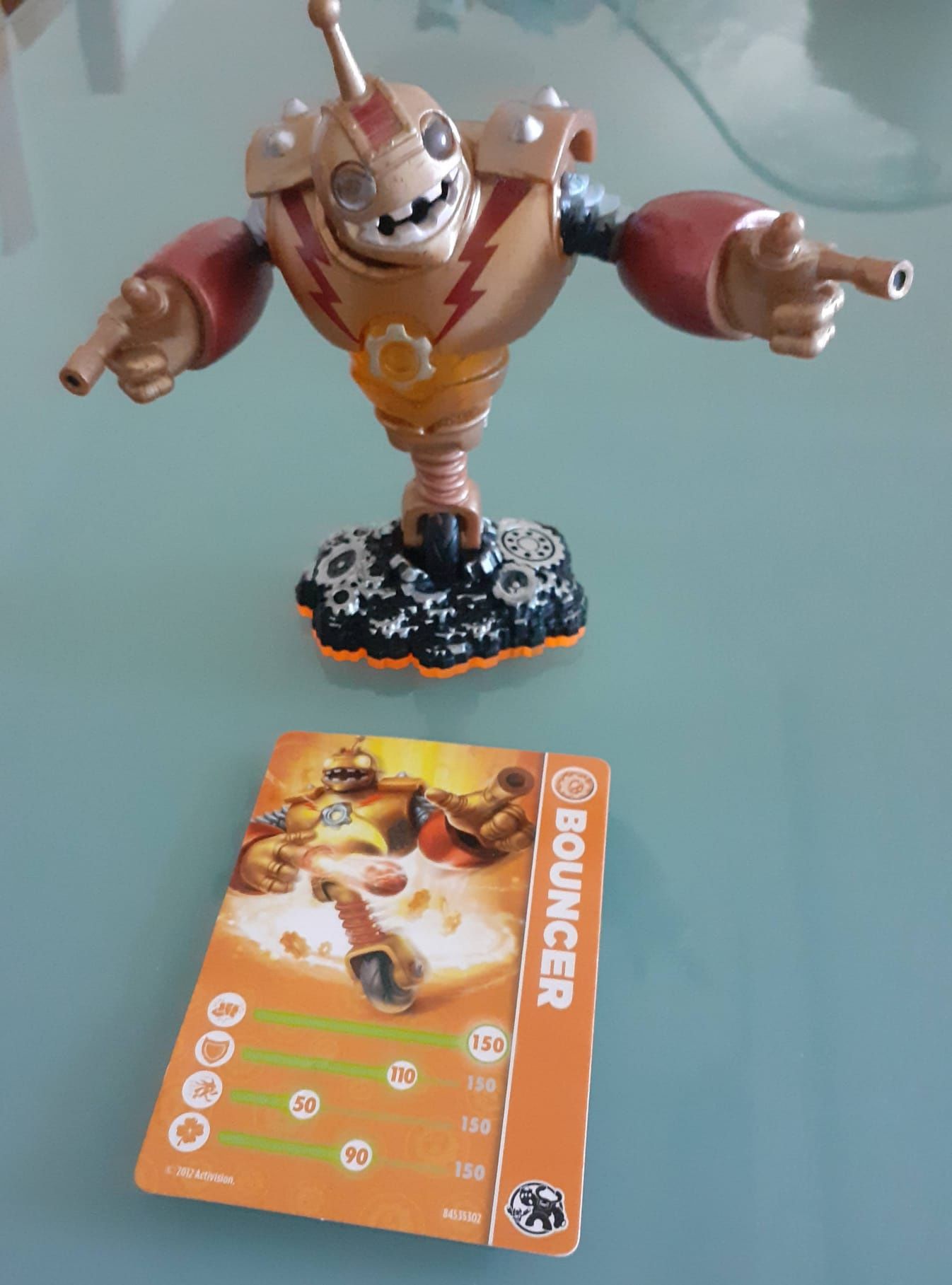 Figuras Skylanders Giants e Trap Team