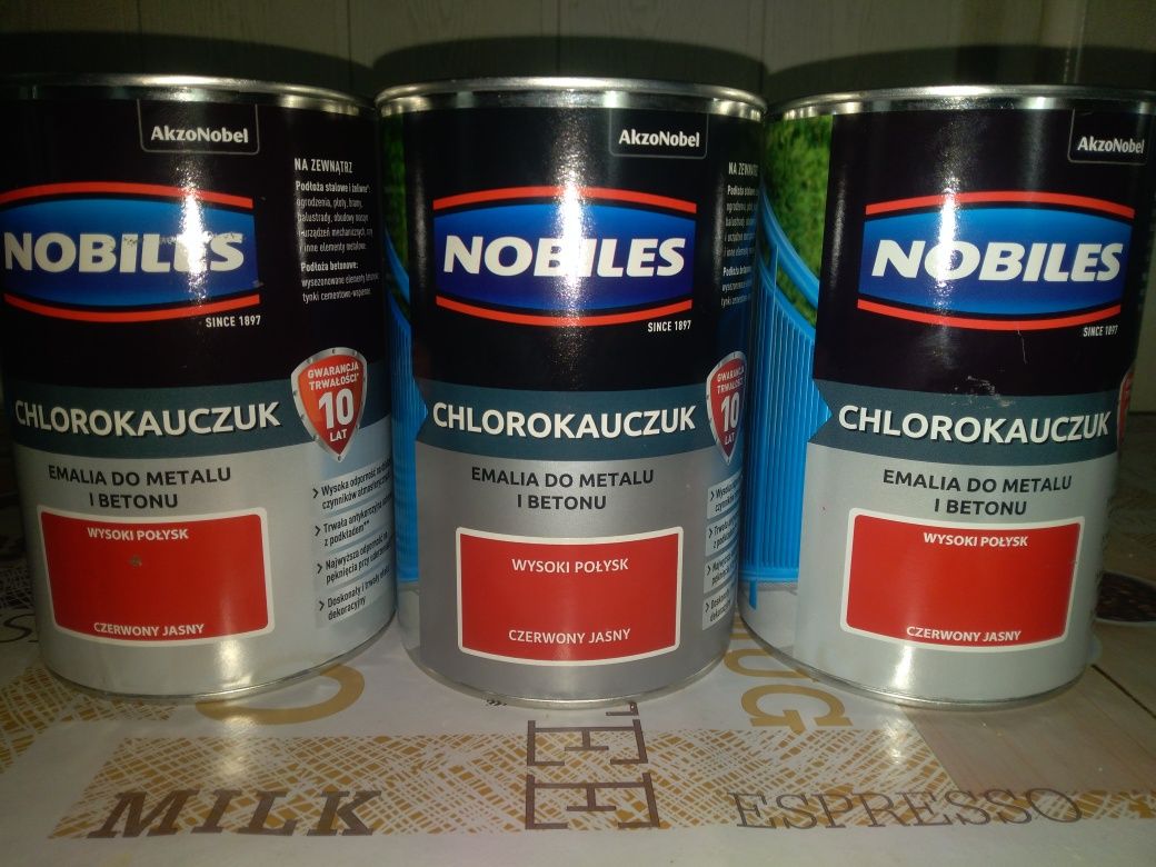 Farba chlorokauczuk czerwony jasny połysk emalia