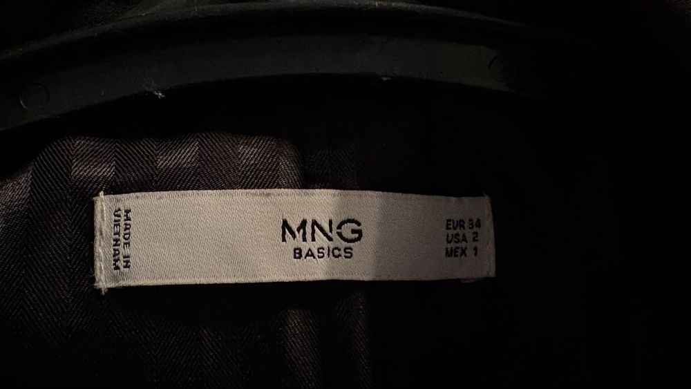 Чорний базовий піджак Mango 34, xs