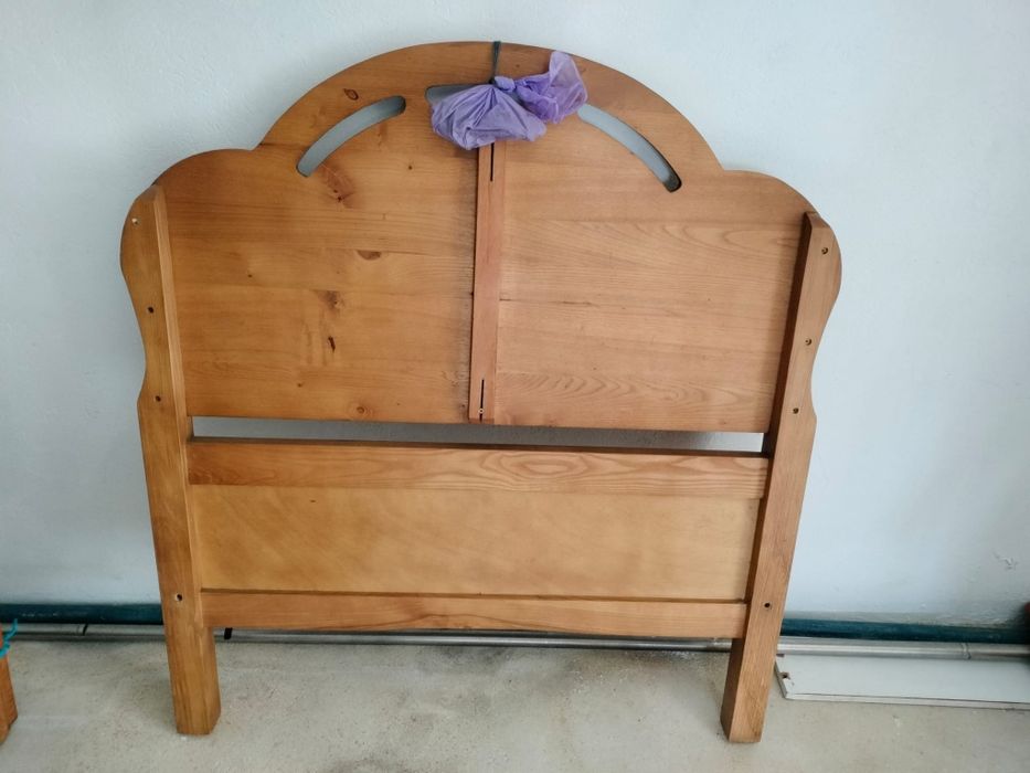 Cama individual, madeira maciça