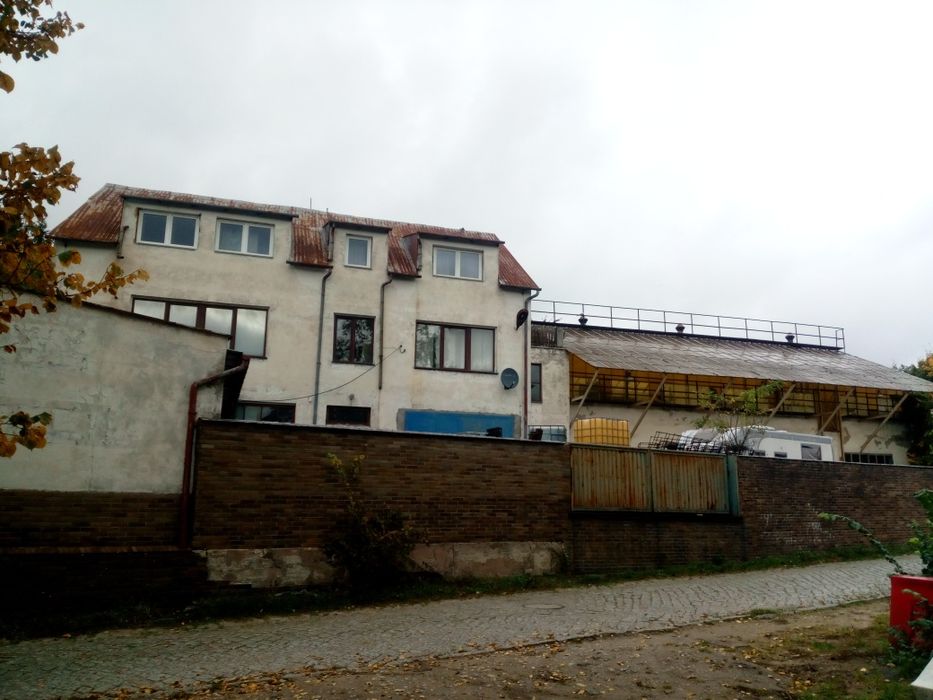 Wynajmę warsztat z mieszkaniem