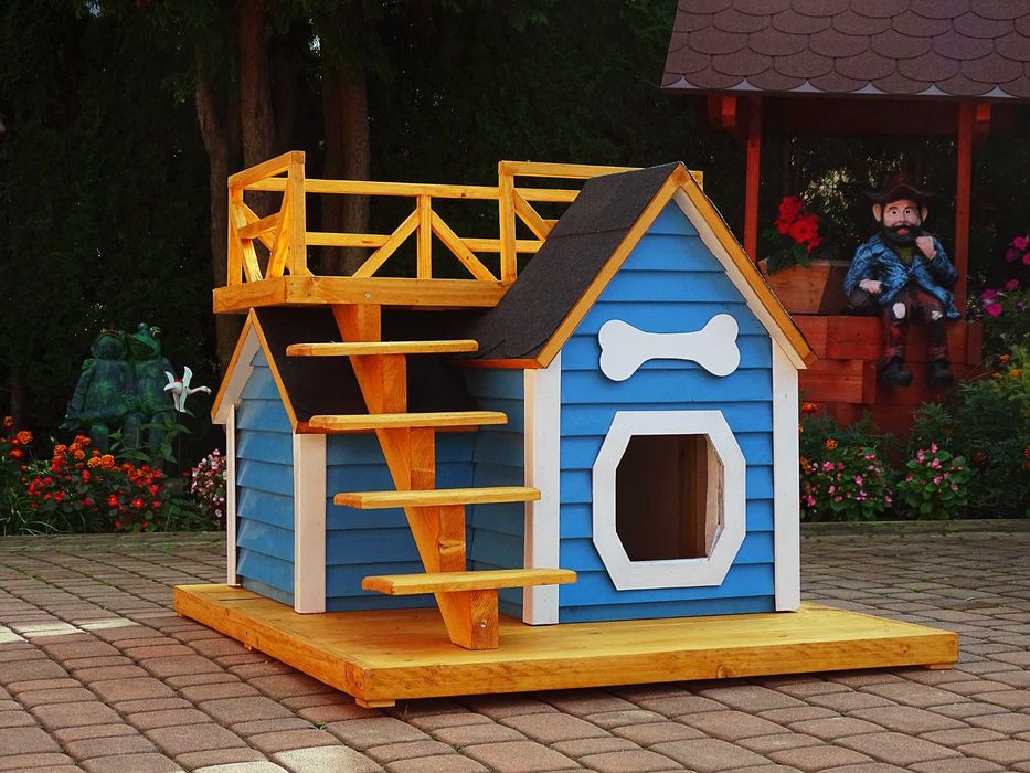 Buda dla psa z tarasem w stylu skandynawskim