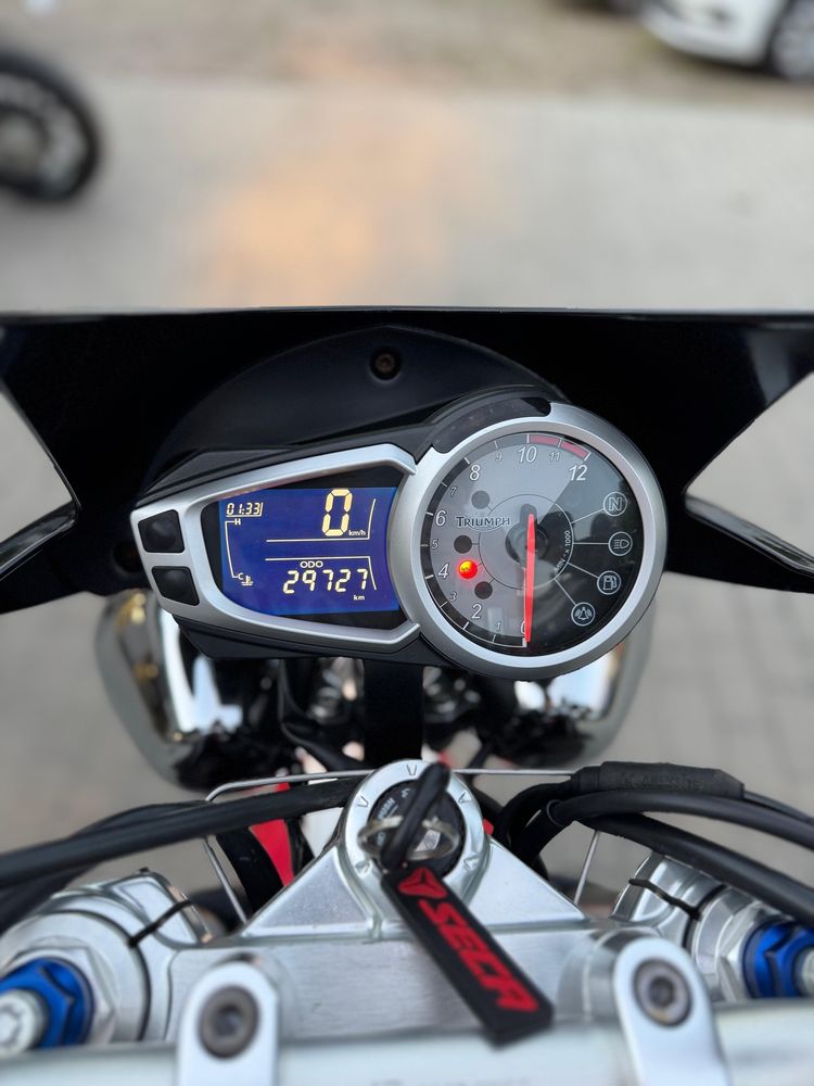 Triumph speed triple 1050