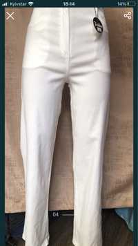 Білі прямі штани стрейч М-L