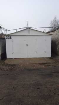 Продам гараж, большой 4м ширина 5м длина, гараж не ржавый не гнилой.