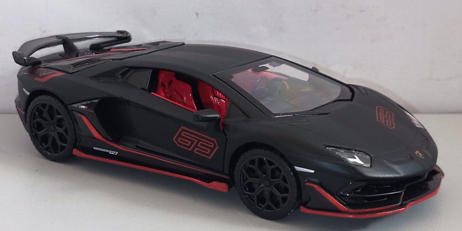 Lamborghini Aventador SVJ модель "Автопром" 1:32. Металл, звук,