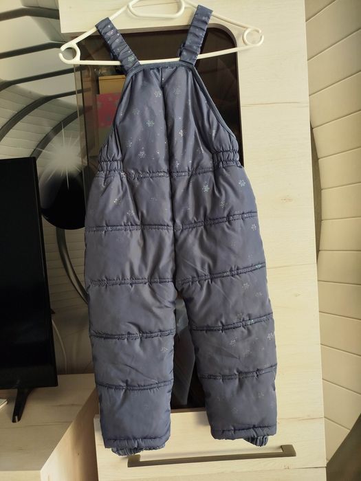 Spodnie zimowe na szelkach Reserved 104