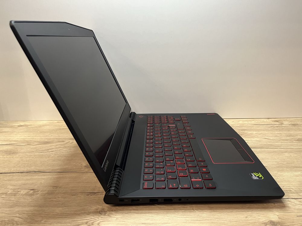 Lenovo Legion Y520-15IKBN | i7-7700HQ | GTX 1050 4Gb