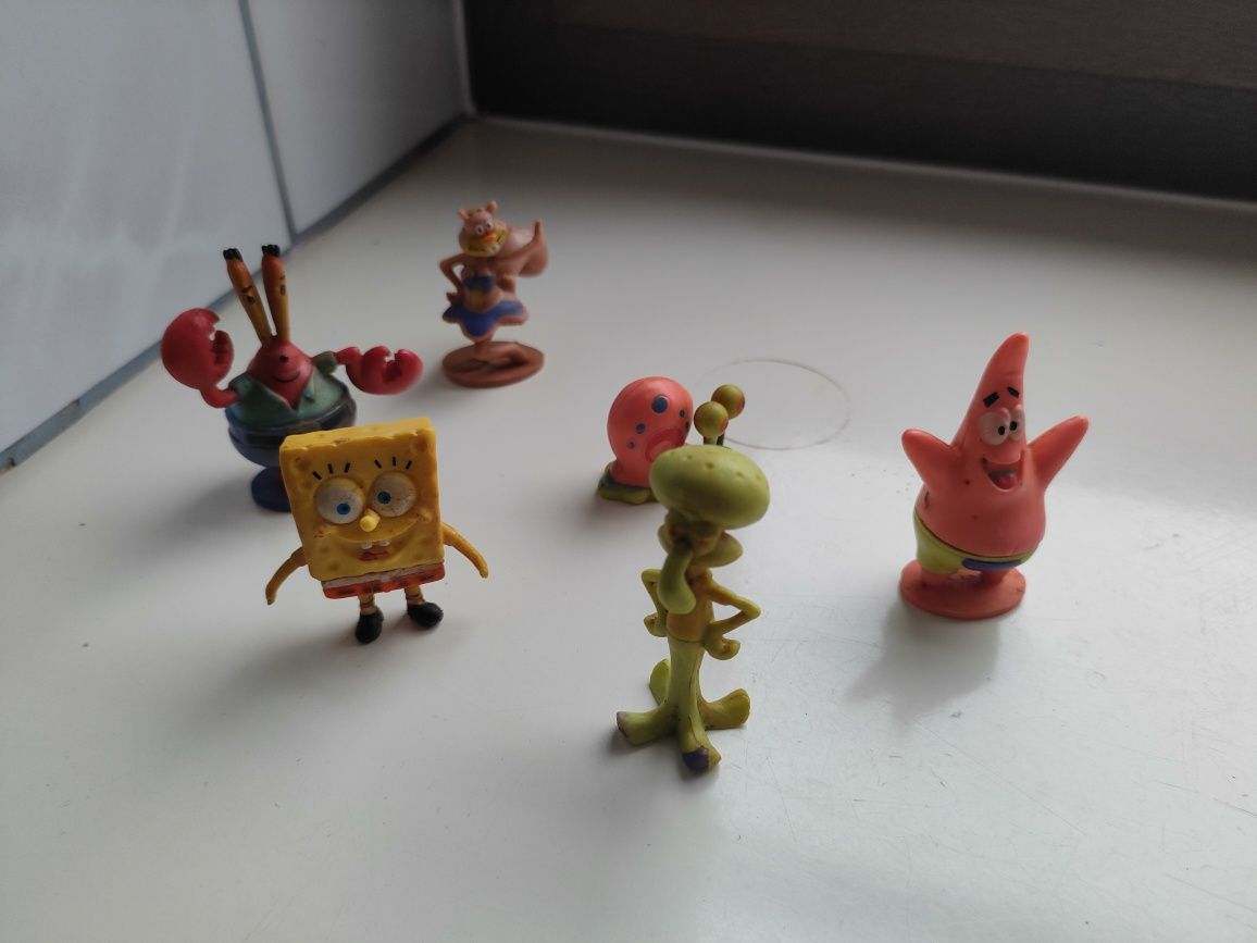 Figurki SpongeBob do akwarium lub na torta