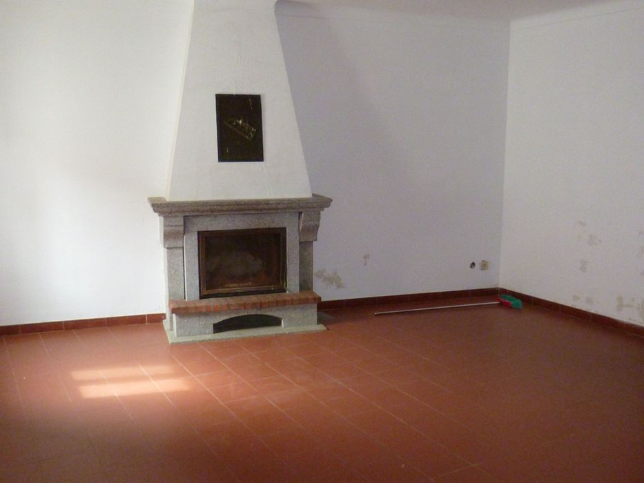 Vende-se Apartamento T2 Soito