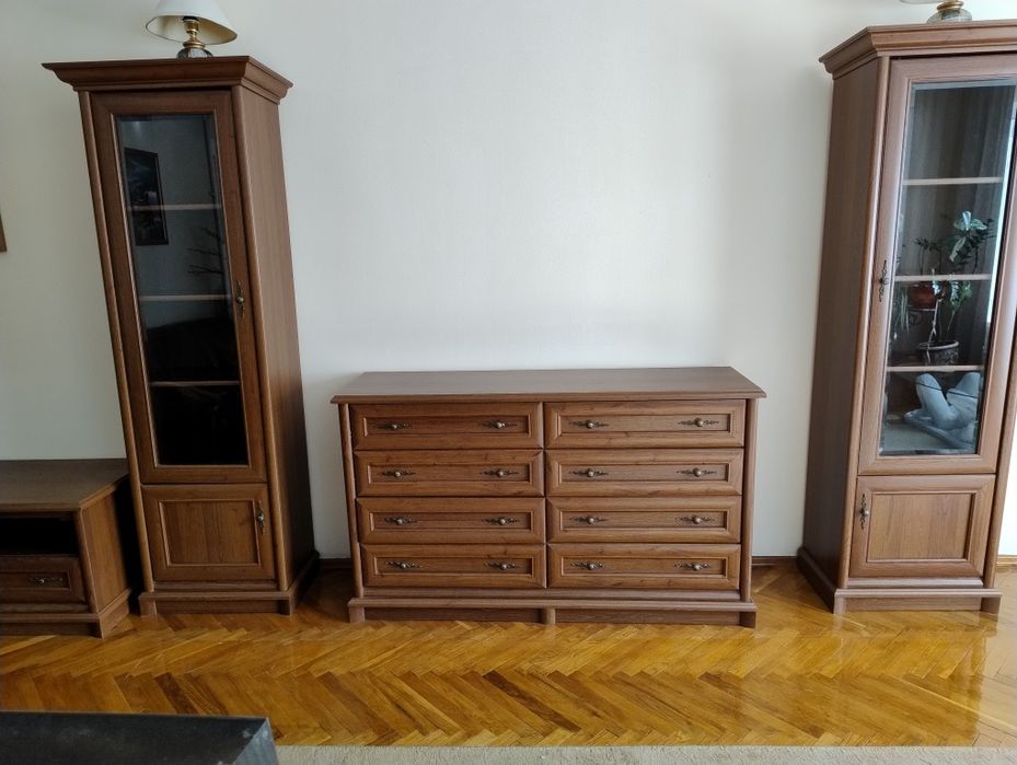 Продам меблі в вітальню