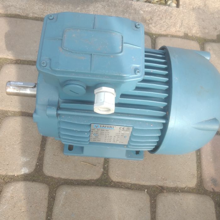 Двигун 1,5 кв 1500 об.з Італії