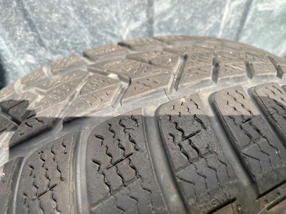 Opony zimowe Pirelli 215/55 R17