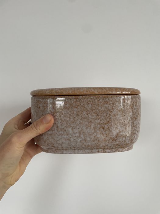 Wazon ceramiczny z dziurkami
