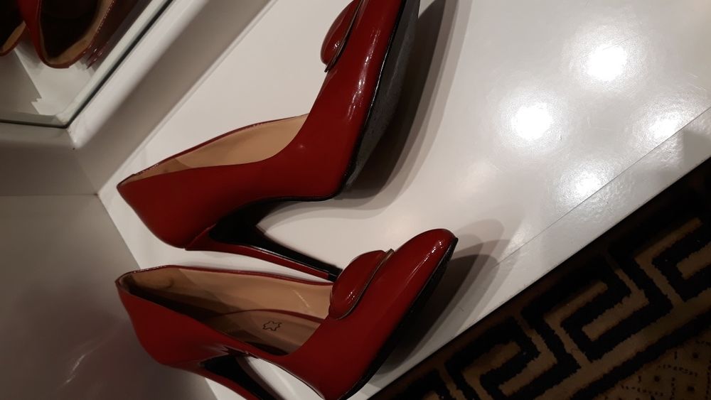 Sapatos em Verniz Vermelhos Parodi Passion