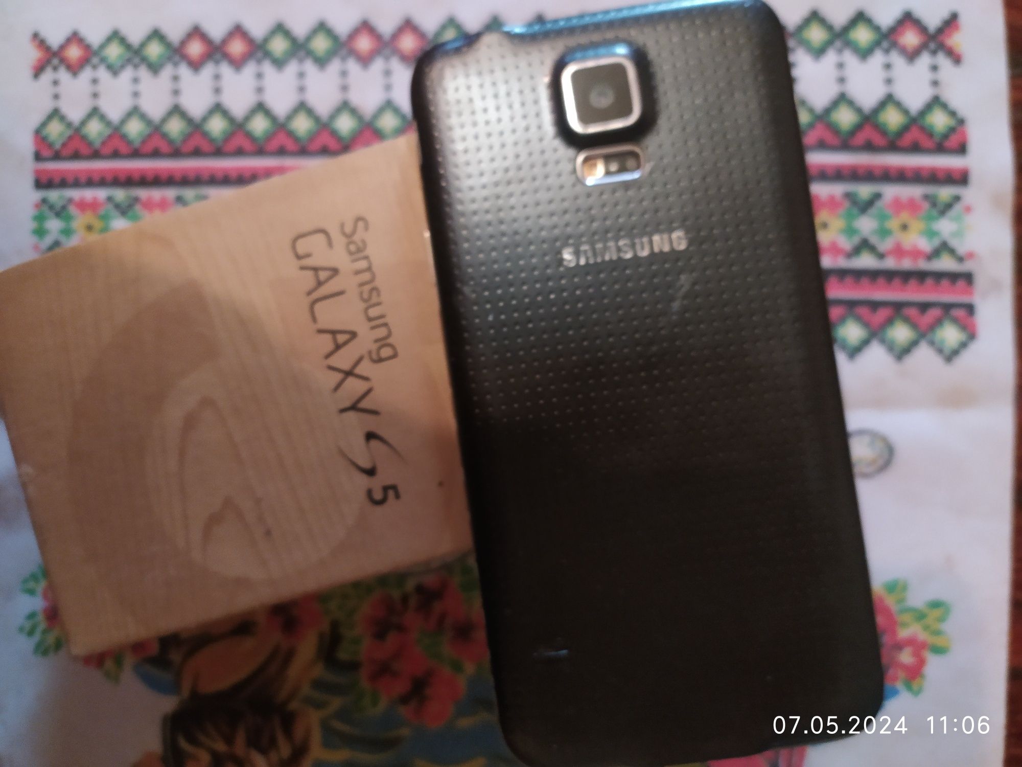 Мобільний телефон Samsung s5