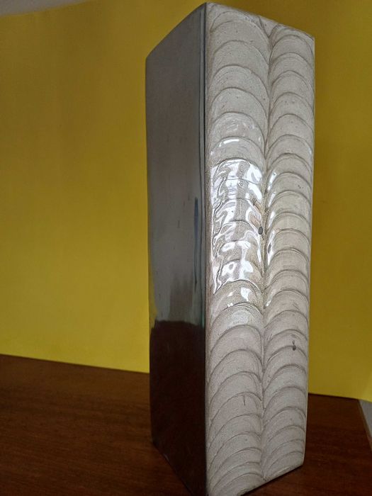 Jarra  Decorativa em Alumínio