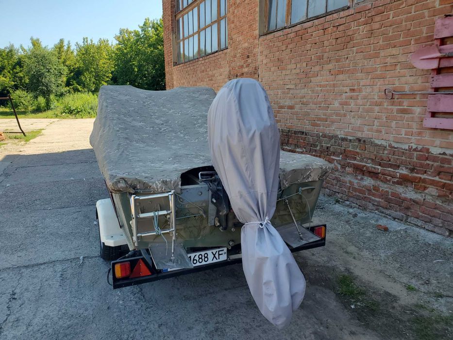 Лодка з мотором Южанка 2