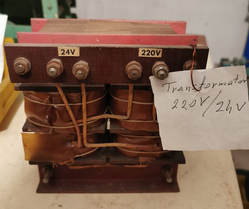 transformator, wtyczki, cewki, gniazda, silniki