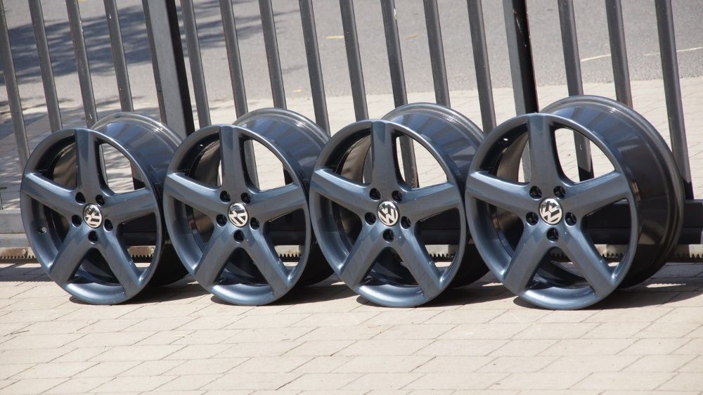 Alufelgi VW 7Jx17 5x112 et54 cb57,1 w jasnym graficie