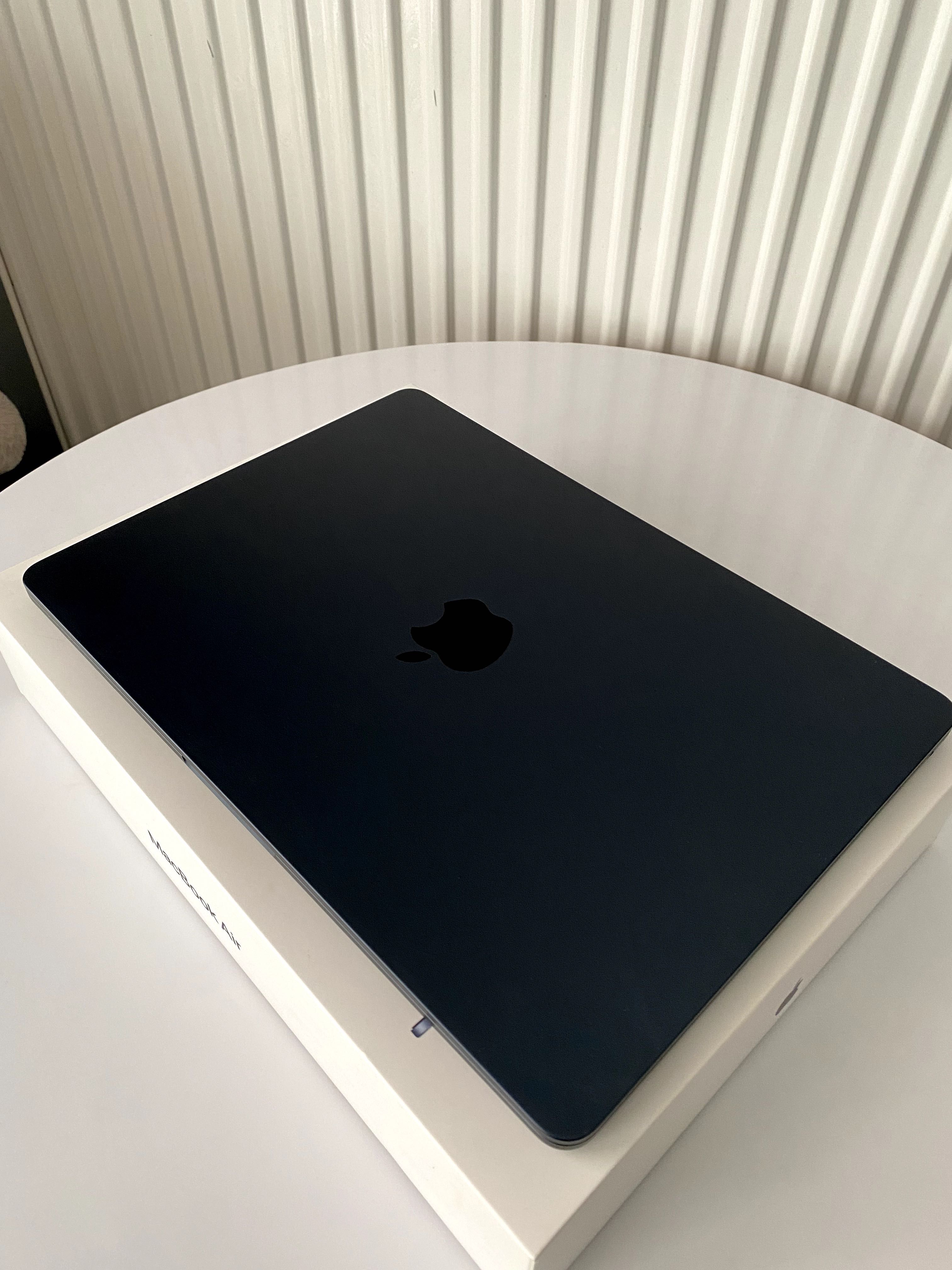 MacBook Air M2 8/512 * Bateria 100% * GWARANCJA * JAK NOWY